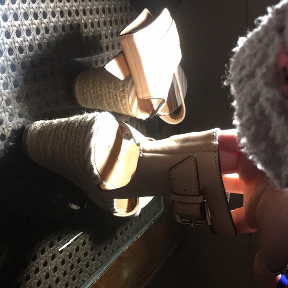 Coach sandles/wedges - Picture 4 of 7